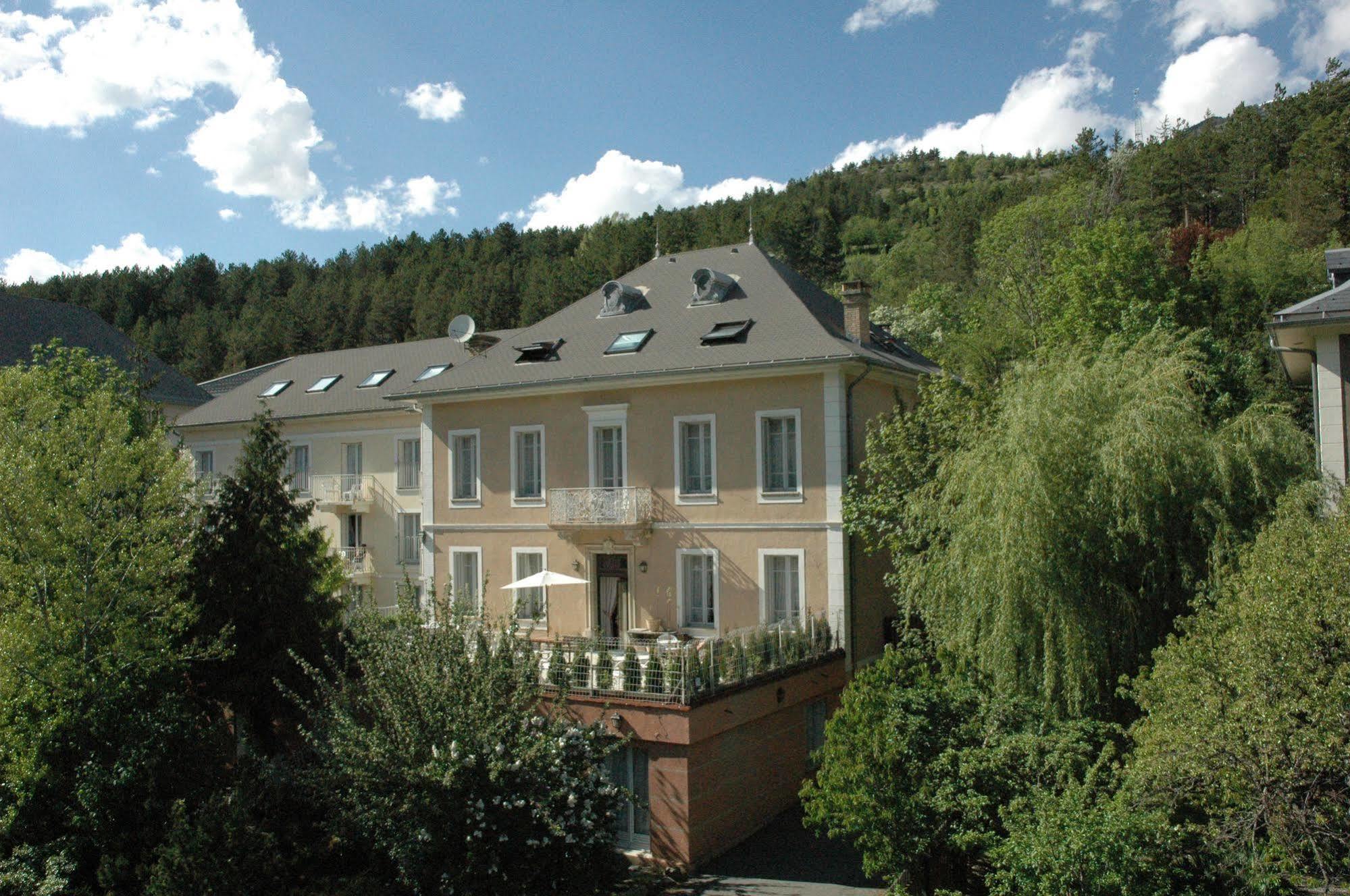 Hotel Spa Azteca Barcelonnette Exterior photo